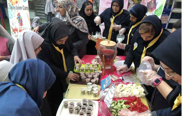 یک روز شاد به صرف صبحانه در افتتاحیه پایگاه تابستان 10