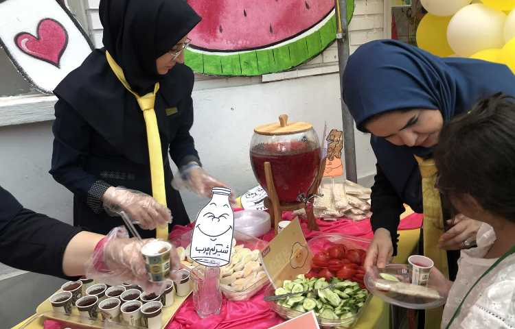 یک روز شاد به صرف صبحانه در افتتاحیه پایگاه تابستان 9