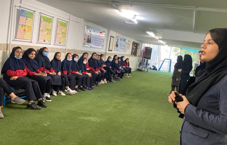 یک روز شاد در دبیرستان