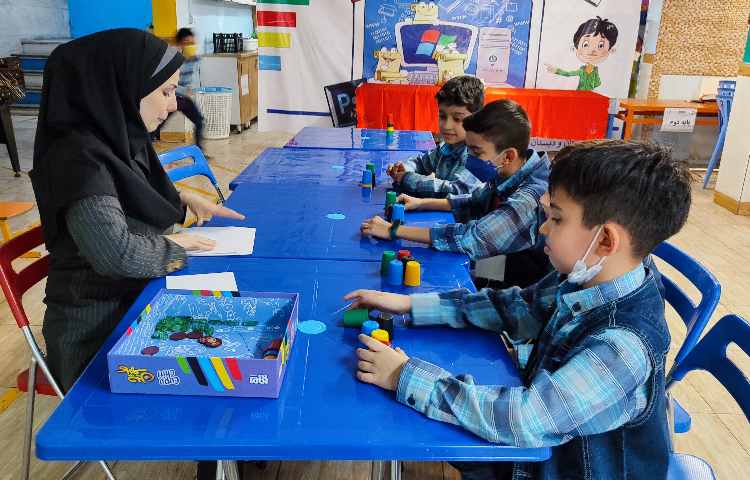 :یک روز پر از هیجان، عصرمانی پایه های اول، دوم، سوم 19