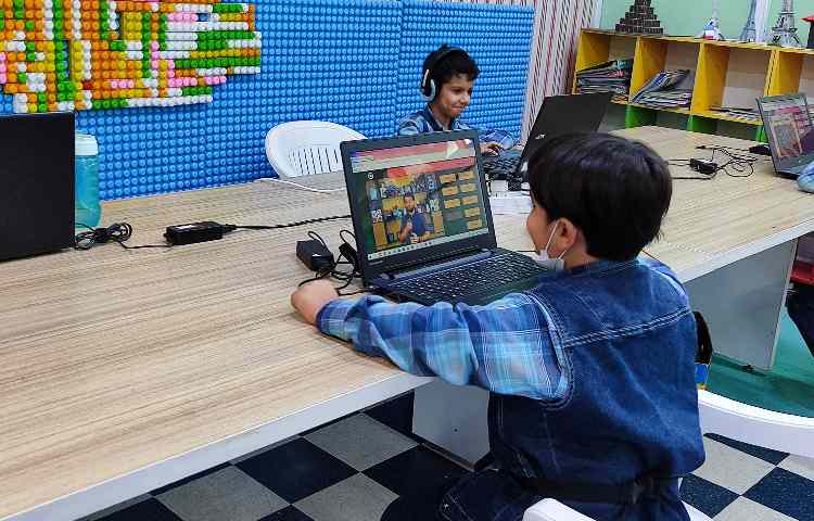 :یک روز پر از هیجان، عصرمانی پایه های اول، دوم، سوم 3