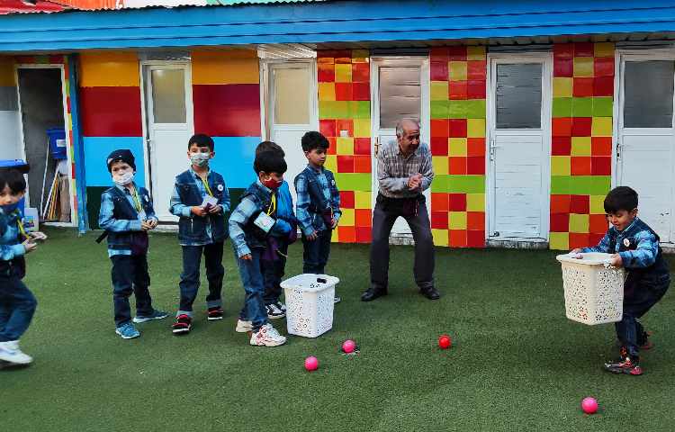 :یک روز پر از هیجان، عصرمانی پایه های اول، دوم، سوم 33