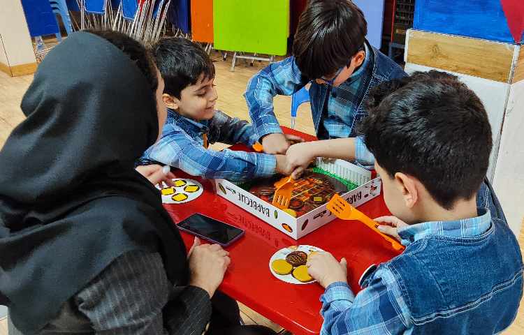 :یک روز پر از هیجان، عصرمانی پایه های اول، دوم، سوم 37