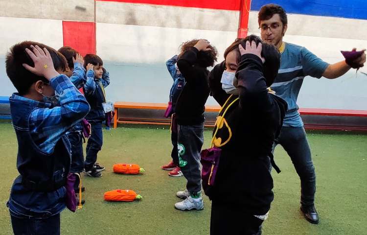 :یک روز پر از هیجان، عصرمانی پایه های اول، دوم، سوم 61