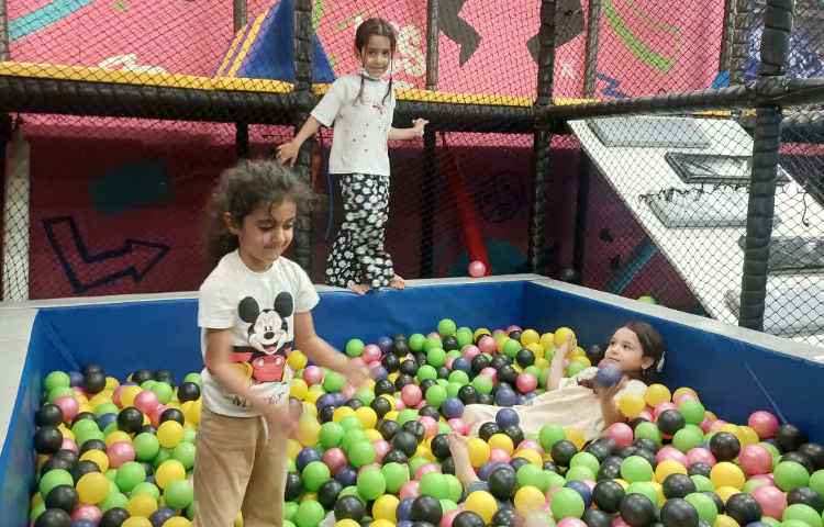 یک روز پر هیجان 9