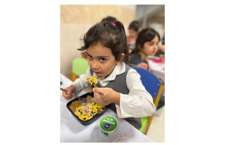 یک ظهر، یک سفره، یک دنیا حال خوب 2