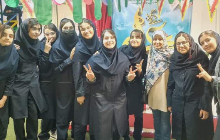 12اردیبهشت ماه روز بزرگداشت مقام معلم گرامی باد. 8