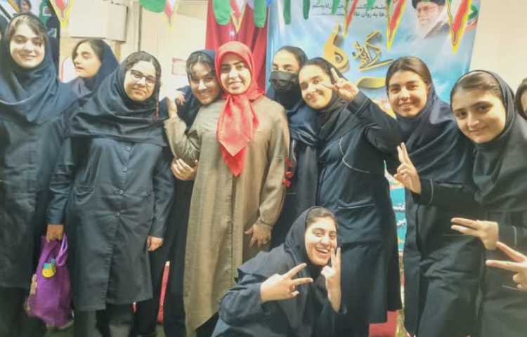 12اردیبهشت ماه روز بزرگداشت مقام معلم گرامی باد. 9