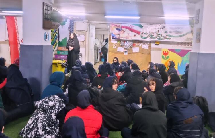 (13آبان روز دانش آموز گرامی باد). 4