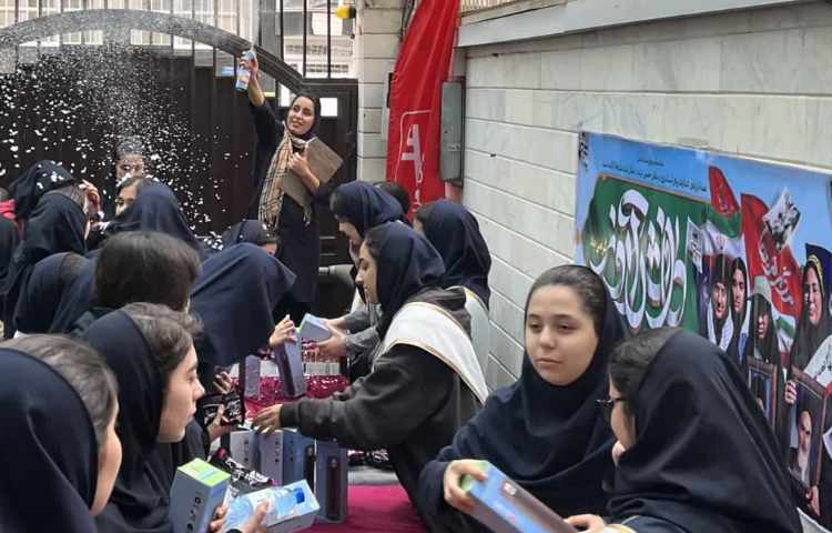 13 آبان روز دانش آموز مبارک باد 5